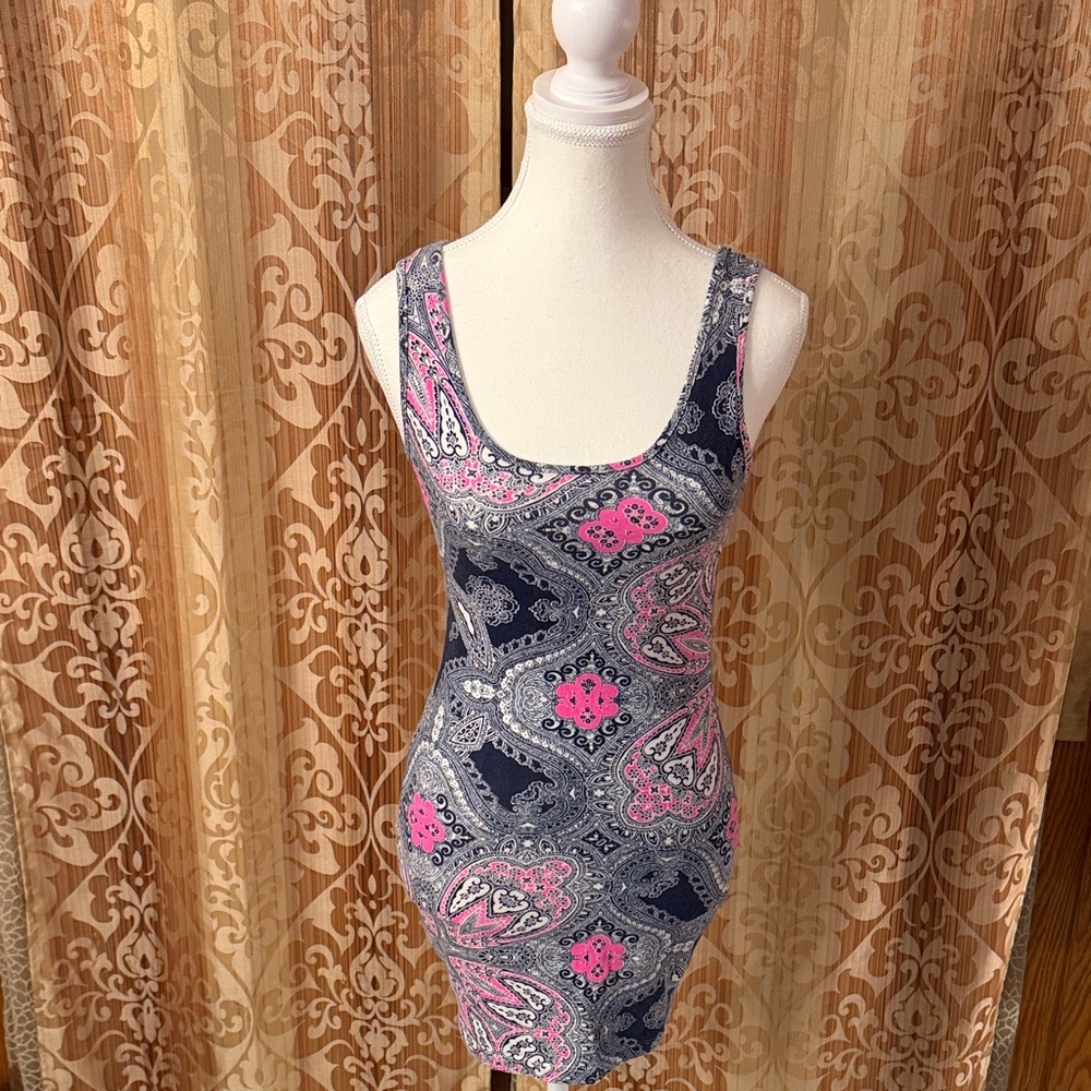 Elegant Pink and Navy Blue Patterned Mini Dress